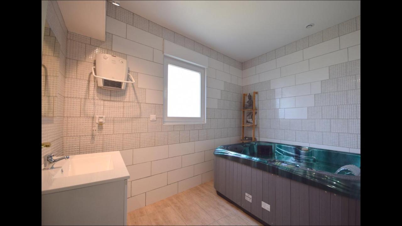 Gite Moderne Proche De Kaysersberg Av Jacuzzi Prive Orbey Exterior photo